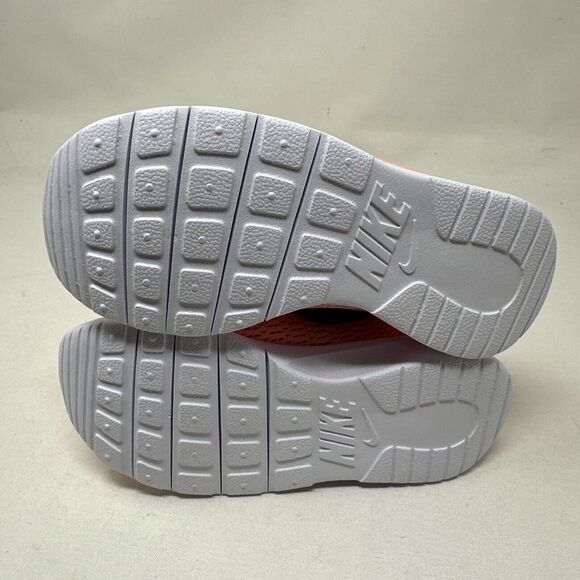 Nike Tanjun Youth 10.5c Girls Pink Gray & Gold Sneakers Shoes‎ 818385-607 New - Picture 6 of 9